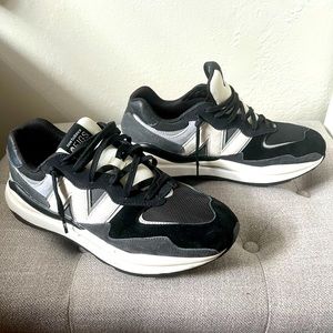 Mens | New Balance | 10/10 condition | 57/40 | 11.5 | Black, white, gray